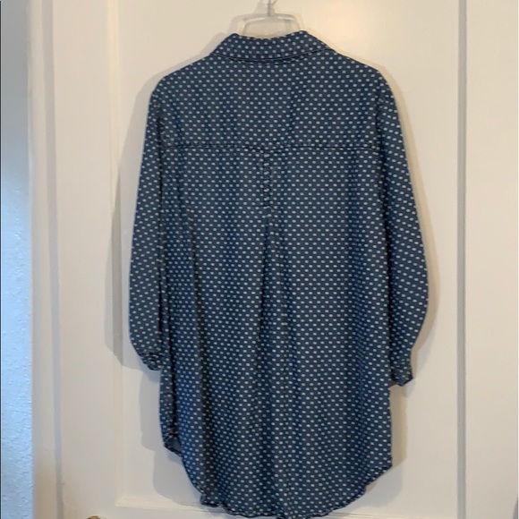 Top - Picture 2 of 5